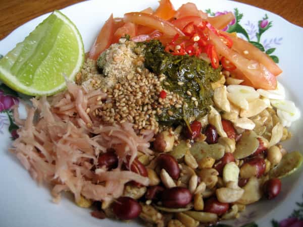 Laphet Thoke (Tea Leaf Salad)