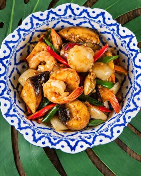 Seafood month is on! Something sizzling from the wok, something bright from the sea. 🍤🌶️
Grab a table and go for seafood this month.
#CoconutBayThaiRestaurant #BurlingameEats
