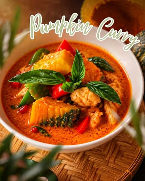 Pumpkin curry season is here, and it's not playing around. 🎃🌶️
Stop in and try the seasonal pick.
#CoconutBayThaiRestaurant #BurlingameEats