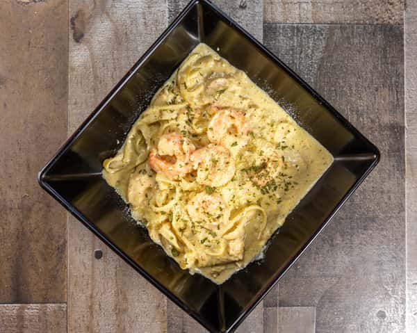 Seafood Alfredo Pasta