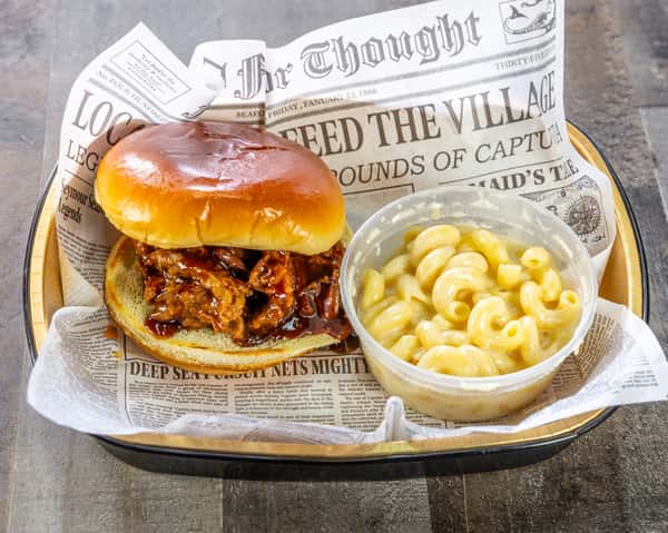 Pulled Briskett sandwich