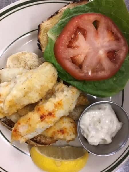 fish sandwhich with tartar sauce