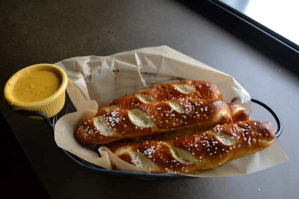 PRETZEL STICKS