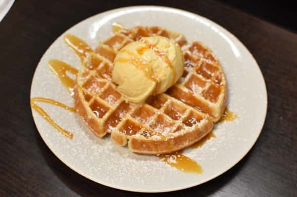 Waffle A la Mode