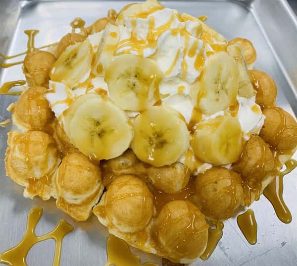 waffle with banana and butterscotch topping