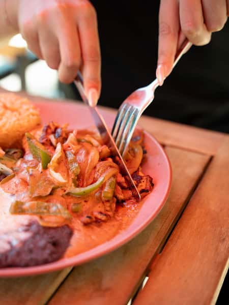 Cutting into flavor that speaks Mexican soul 🇲🇽🔥
#ITaqueroMucho #RoswellEats #MexicanFoodLovers #AuthenticFlavor #AtlantaFoodies #TacoVibes #FoodieHeaven #AlpharettaEats