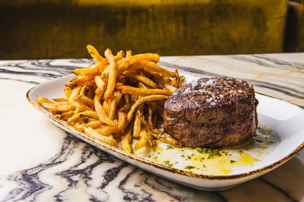 8oz FILET MIGNON STEAK FRITES