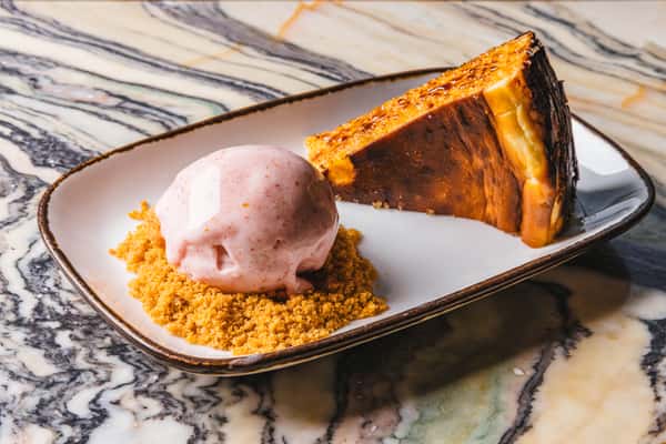 BASQUE CHEESECAKE