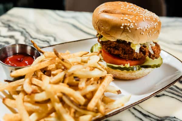 CRISPY CHICKEN SANDWICH