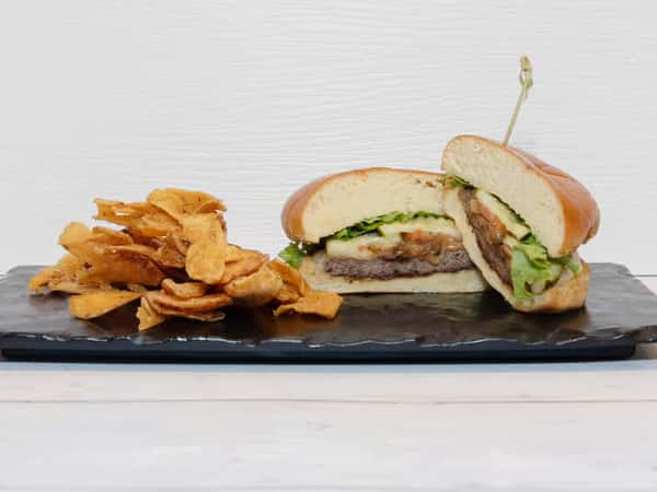 ROXXY BURGER & CHIPS