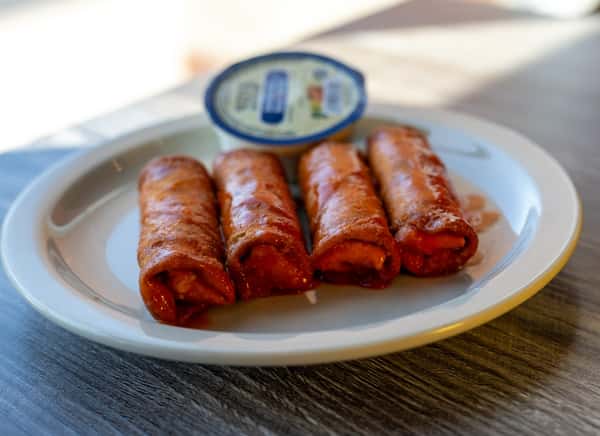 Buffalo Pizza Logs