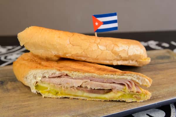 Sandwich Cubano*