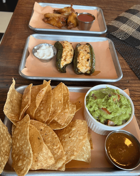 Chips, Guacamole, Salsa