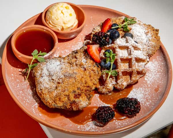 Fried Chicken & Waffle