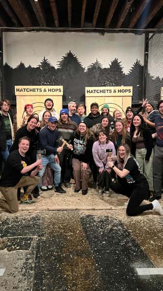 Couldn’t imagine life without the team. Celebrated teamwork with all our crew at @hatchetsandhops and the hard work of @fat_bobs @42northbrewing and @42ntheflats 

🏆 @fatbobsat42n Chris!!
#cheers #buffalony #buffaloBBQ #fatbobs