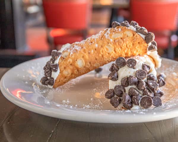 Cannoli with Chocoalte Chips