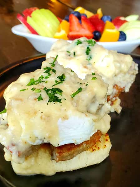 Eggs benedict