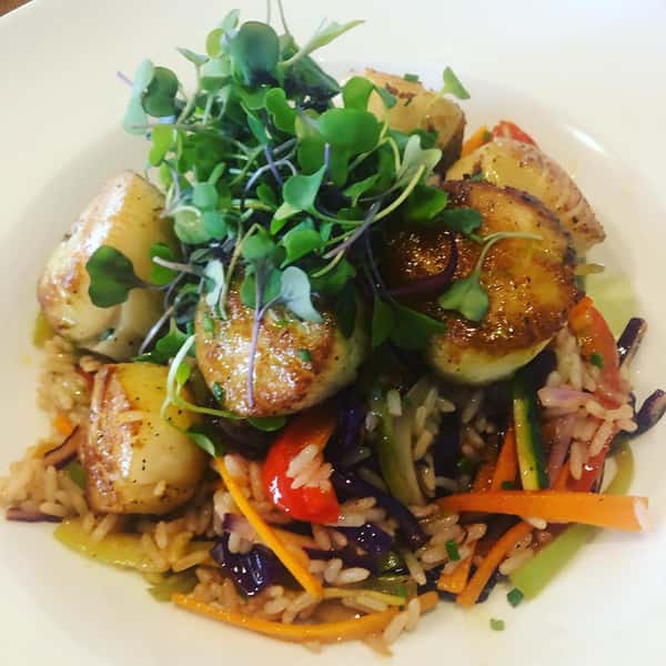 scallops on rice