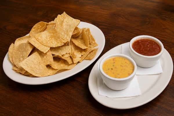 Chips & Queso
