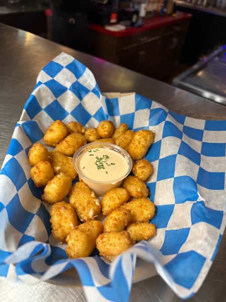 Wisconsin Fried Cheese Curds