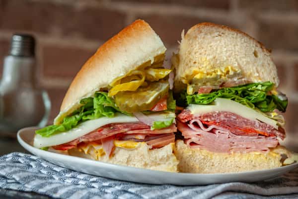 Layered and loaded. 🥪
Dry salami, capicola, ham, mortadella, Bologna, and provolone cheese on a freshly baked bun, what gets better then that on a Saturday afternoon?
#ItalianCombo