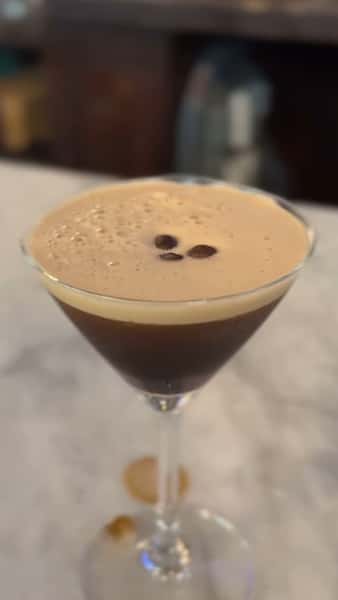 Sleep is optional. This espresso martini isn’t 😎

#nycespressomartini #espressomartini #nycfoodie #nyceats  #espressomartinilover #nycrestaurantsini #nycbarcrawl #nycrestaurantreview
#nycfoodranking #bestespressomartini #espresso #nyccocktails #nyccocktailbar