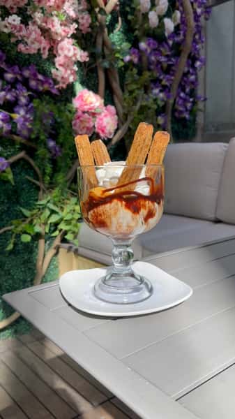 POV: You just met the churro sundae of your dreams 😮‍💨

CHURRO SUNDAE | Marshmallow, Vanilla Ice Cream, Caramel, Bananas, Graham Cracker Crumble 

#ChurroSundae #SweetCravings #DessertLovers #SundaeGoals #TreatYourself #nycdessert #nycicecream #nycfoodie