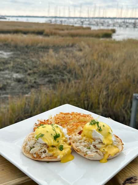 Crab Benedict