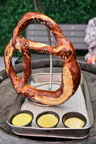 pretzel and beer