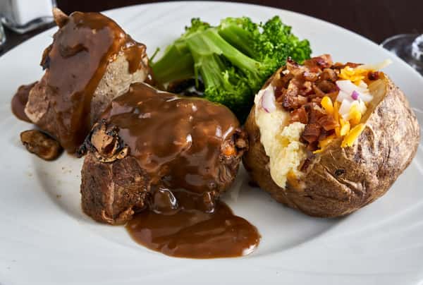 Short Rib Platter Dinner Chef Peter's Bistro American Restaurant