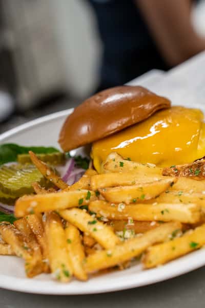CHEESEBURGER