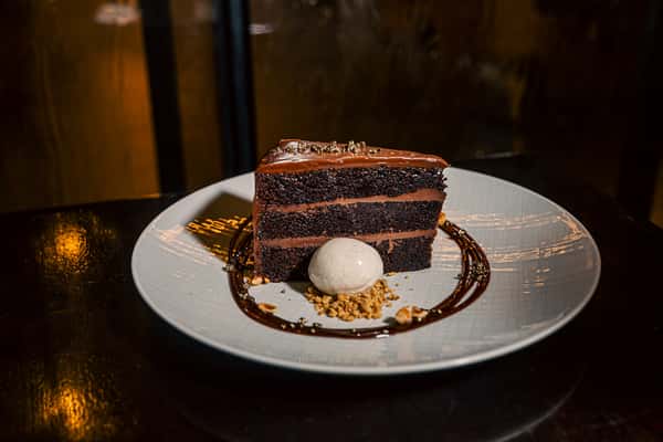 THE BEAUTY CAKE +8