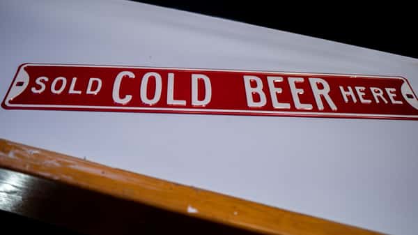 Cold Beer Sign