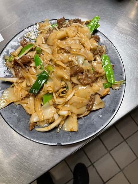 Beef Chow Fun Noodles