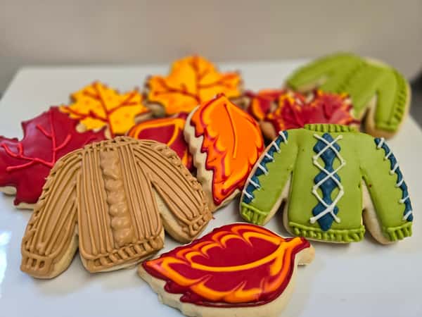 Could these cookies be any cuter?!!
Get them while supplies last!