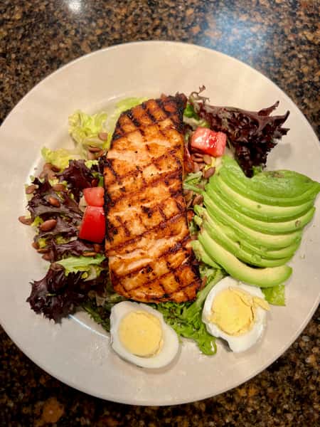 Grilled Salmon Salad