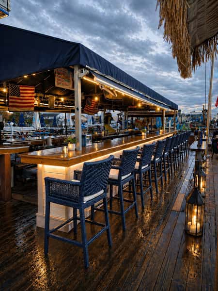 outside bar