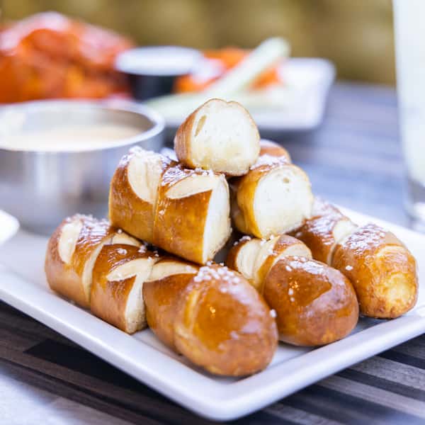 Pretzels & Queso