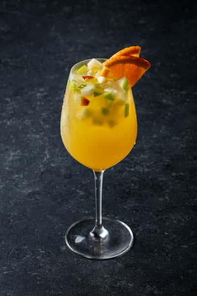 Glass White Wine Sangria