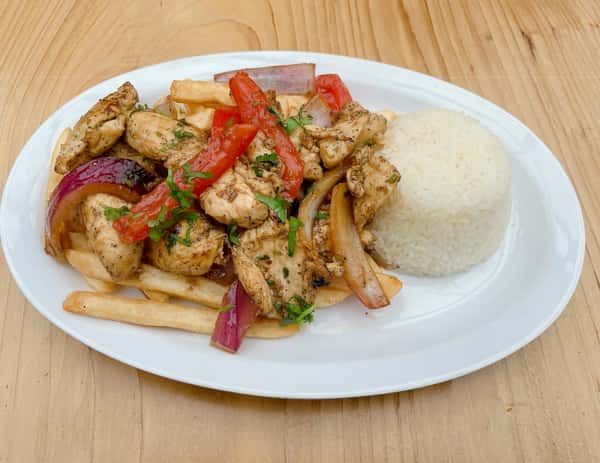 Pollo Saltado