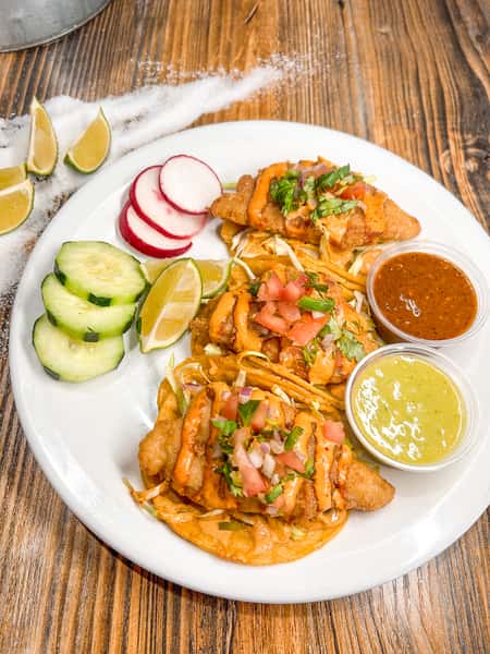Henry's_Kitchen_+_Drink_Fish_Tacos_Decorative