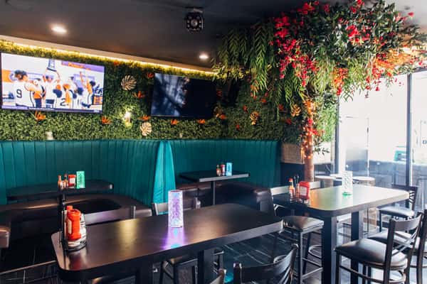 Interior_Dining_Room_Zoom