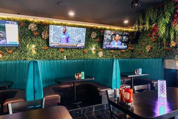Interior_Dining_Room_Booth
