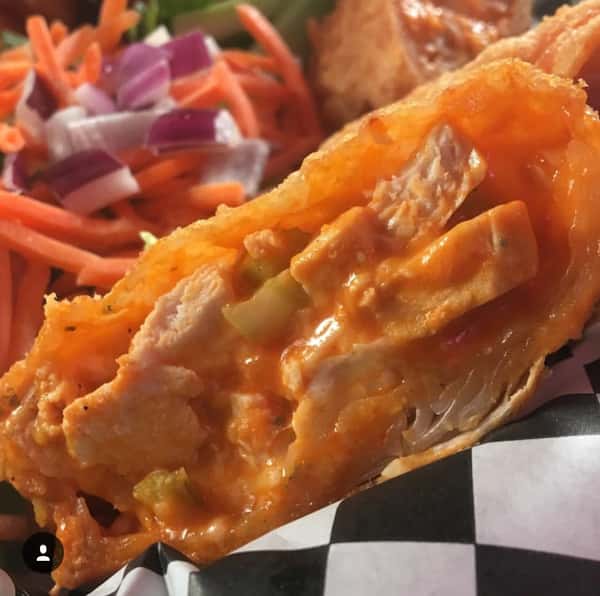 Buffalo Chicken Eggrolls