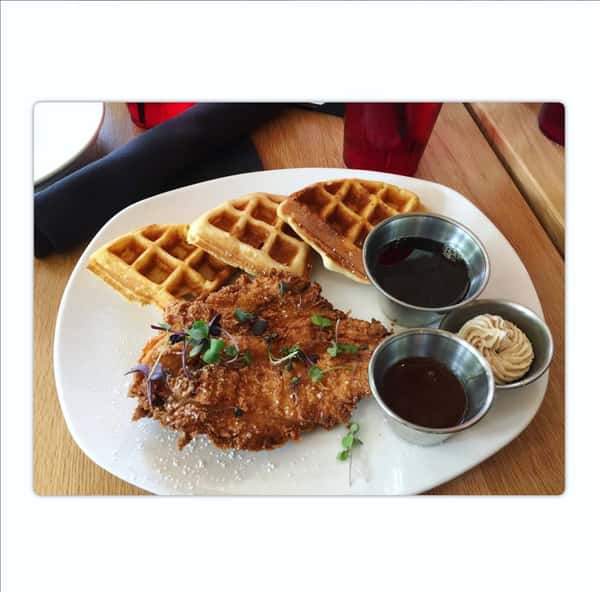 CHICKEN & WAFFLE 12