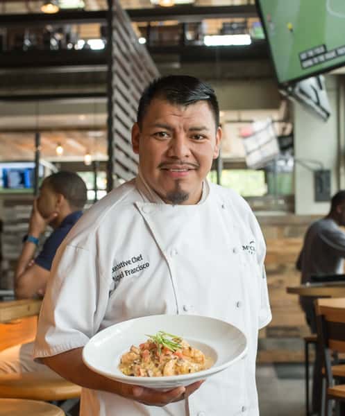 SHRIMP & GRITS