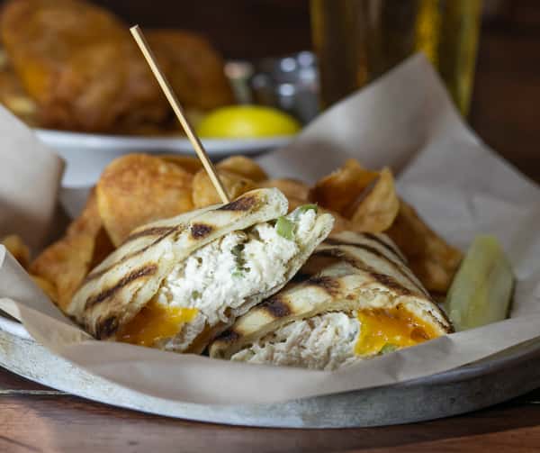 CAROLYN'S CHICKEN SALAD