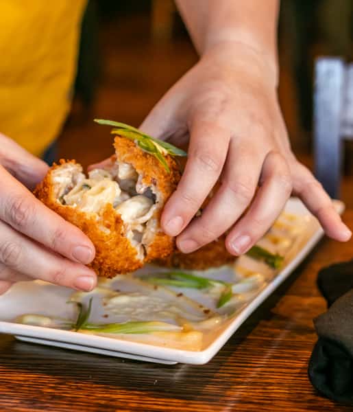 Mac n' Cheese Fritters