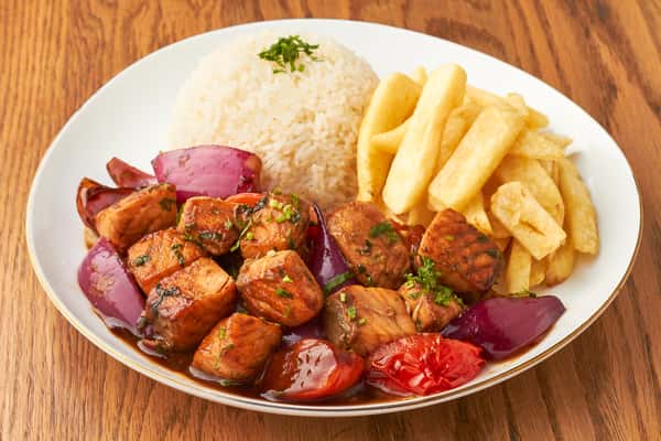 Salmon Saltado