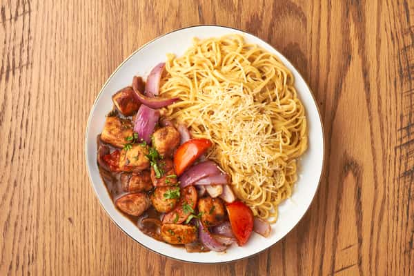 Linguine a La Huancaina Con Pollo Saltado
